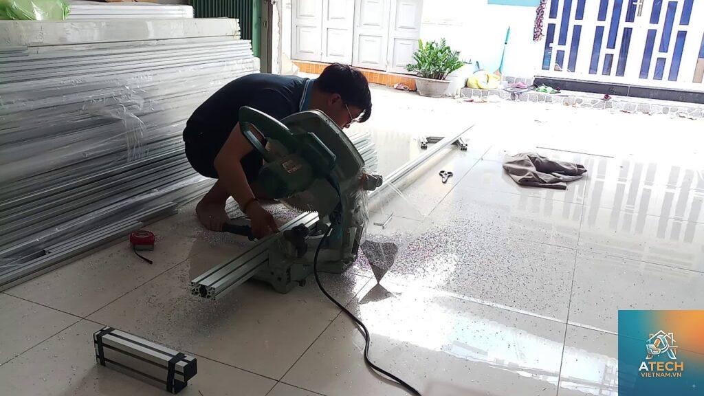 cách cắt nhôm định hình